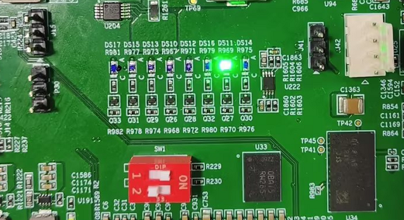DDR4板级验证LED状态